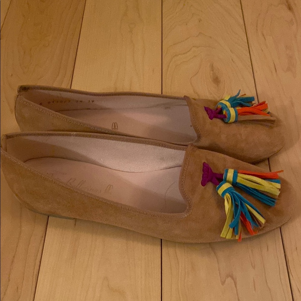 Pretty Ballerinas Tan Flats with Vibrant Tassel Accents